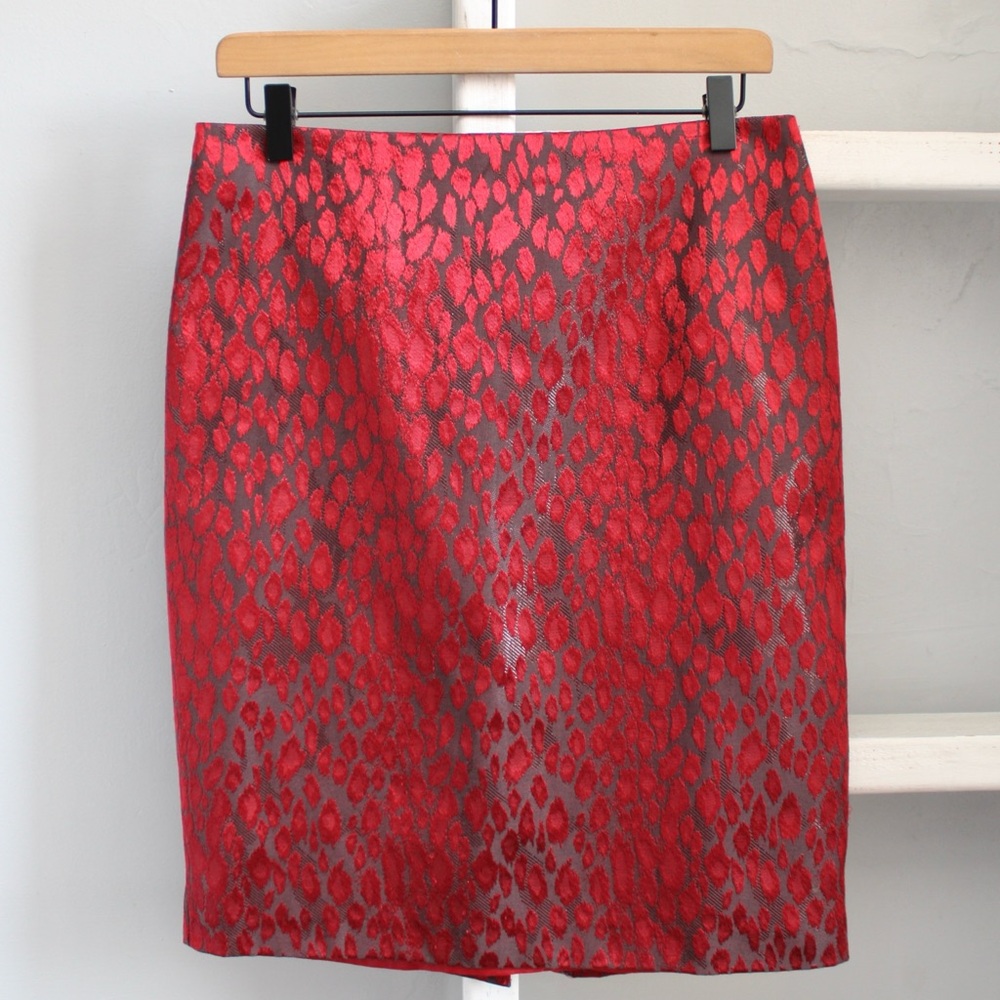 New York & Company Red Leopard Print Metallic Midi Pencil Skirt Size Small - Picture 6 of 7